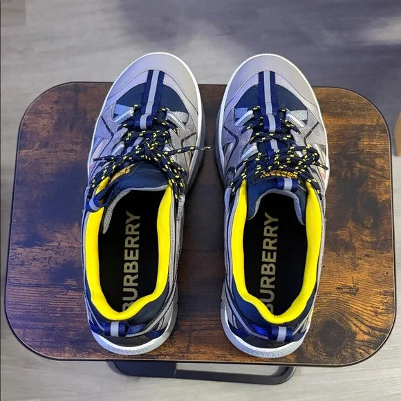 Burberry House Check Sneaker - Men’s 43 / 10